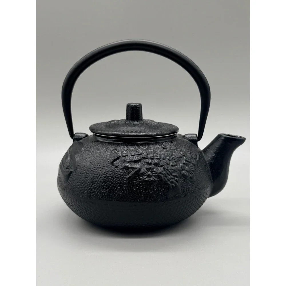 Japanese Cast Iron Teapot Tetsubin with Infuser - Bamboo & Cherry Blossom 14oz